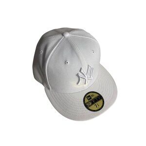 New Era New York Yankees White 59Fifty Fitted Cap 7 5/8 Genuine MLB Merchandise